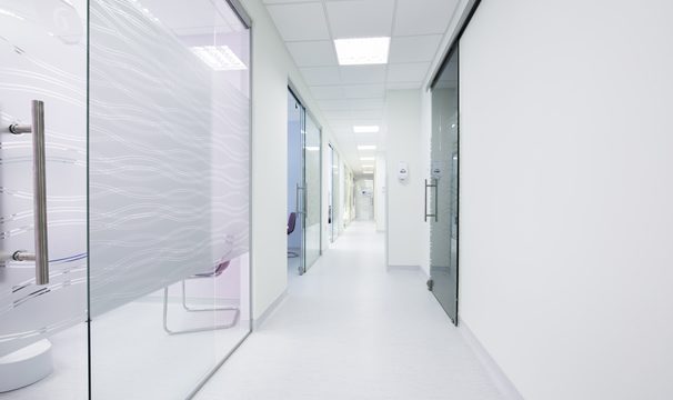 https://berkshiremedicalgroup.co.uk/wp-content/uploads/2018/02/bmg_clinic_4-606x360.jpg